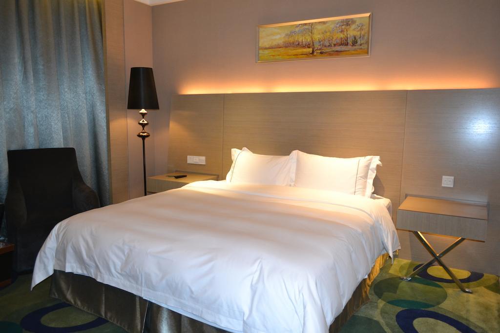 Angel Garden Hotel Hohhot Room photo