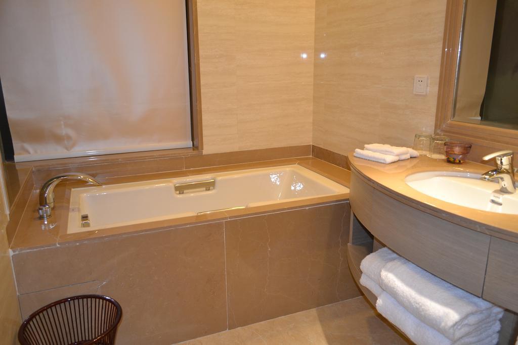 Angel Garden Hotel Hohhot Room photo
